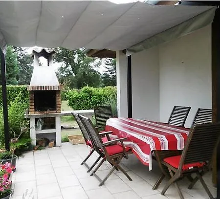 Belle De Jour Hébergement de vacances *